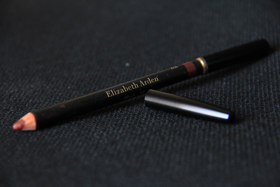 Elizabeth Arden Smooth Lip Liner Mocha Review 1