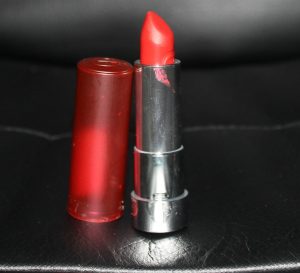 Essence Kiss Me If You Can Lipstick Image 1