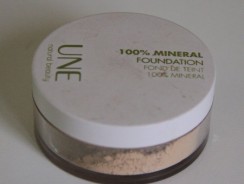 UNE 100% Mineral Foundation