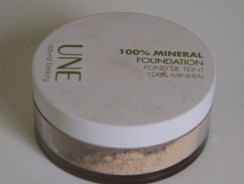 UNE 100% Mineral Foundation